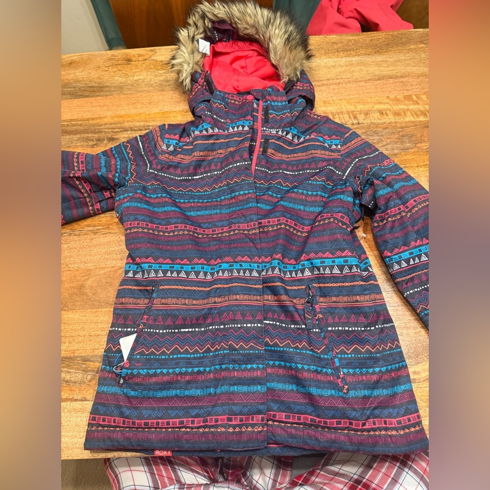 Roxy Black Jacket With Dry Flight Technology - image 1